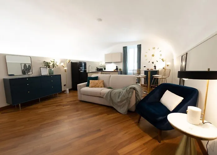 The Rent - Near Piazza Di Spagna Apartment *